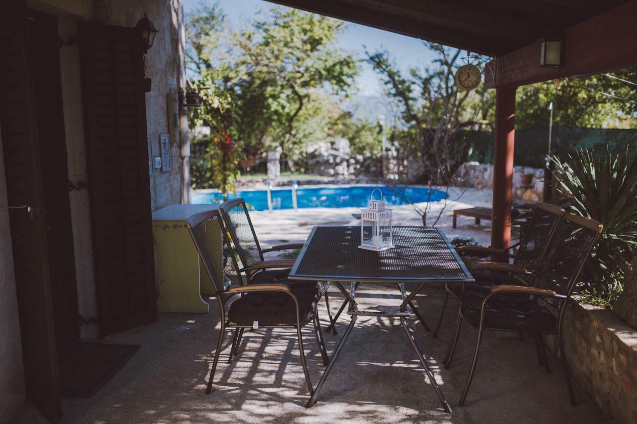 Cosy Getaway Villa Gostinjac Ngoại thất bức ảnh